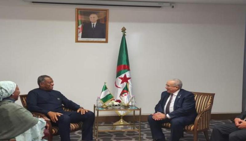 لعمامرة يبحث مع نظيره النيجيري تعزيز التعاون والشراكة