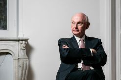 مسؤول فرنسي: منح بطاقة إقامة للأجانب أكبر غلطة في تاريخنا