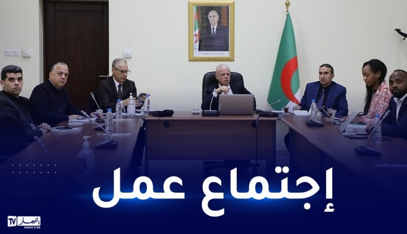 الفاف تجتمع مع أعضاء من الفيفا تحسبا لإطلاق مشاريع مستقبلية