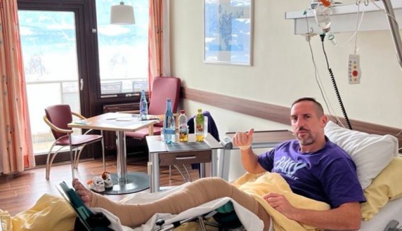 ريبيري يخضع لعملية جراحية على مستوى القدم