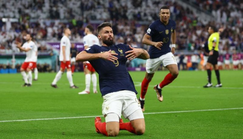 جيرو يمنح التقدم لفرنسا في شوطها الأول أمام بولندا