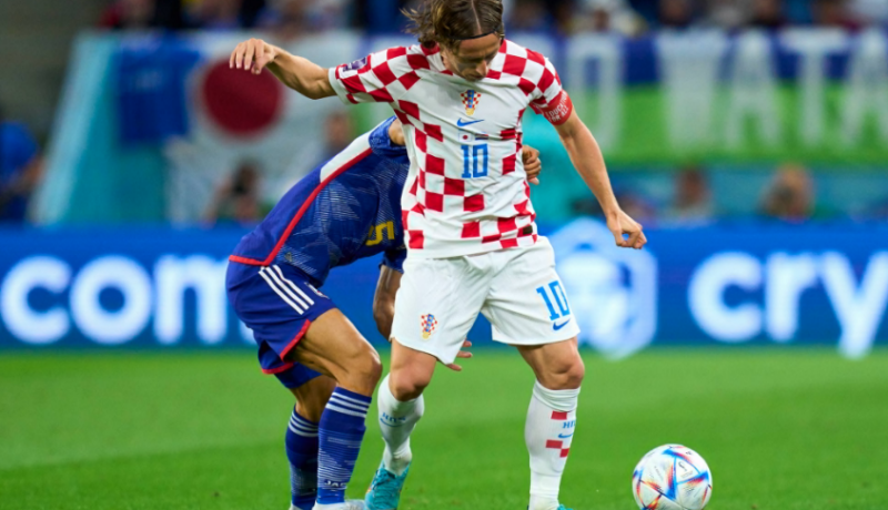 منتخب اليابان يحسم الشوط الأول لصالحه في مواجهة كرواتيا