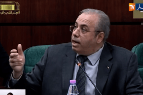 وزير الصناعة يوضّح : “الديازال مكاش والجزائر ليست خردة لهذه السيارات”