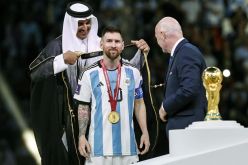  بعد أن ارتداه ميسي خلال التتويج بكأس العالم.. “البشت” يتصدر المبيعات