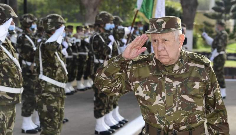الفريق أول شنقريحة في زيارة عمل إلى المدرسة العليا للإدارة العسكرية بوهران