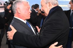 الملك عبد الله الثاني ينهي زيارته إلى الجزائر