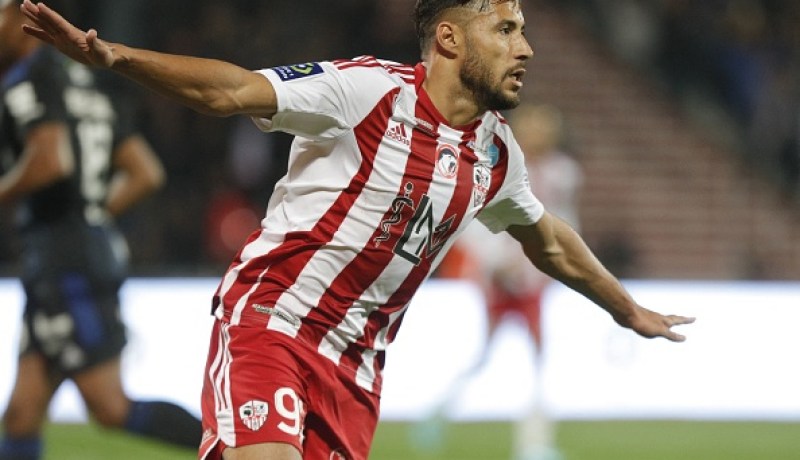 بلايلي أساسيا رفقة أجاكسيو في مواجهة أنجي