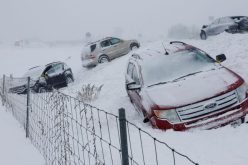 وفاة 28 شخصا على الأقل في عاصفة شتوية شديدة بأمريكا