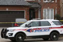 كندا: 8 فتيات مراهقات يَطْعَنَّ رجلا مشردا حتى الموت