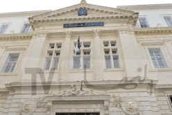 6 سنوات حبسا نافذا لوالي برج بوعريريج السابق و12 سنة حبس لبرلماني سابق