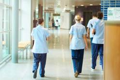 إضراب الممرضات يتسبب في إلغاء أكثر من 1500 عملية في بريطانيا