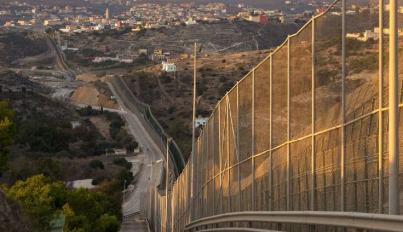 طريقة فريدة من نوعها.. هكذا وصل حراق مغربي إلى إسبانيا