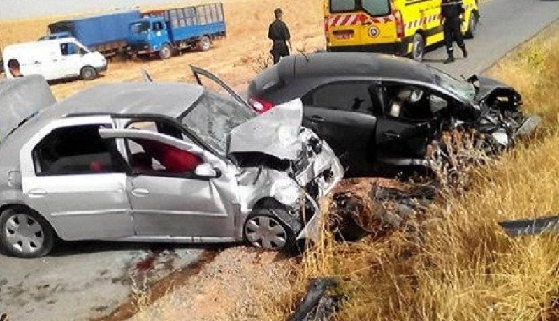 قتيل و4 جرحى في إصطدام بين 3 سيارات بالبويرة