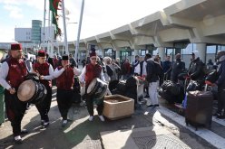 بالصور.. وفد منتخب كوت ديفوار يصل الجزائر العاصمة