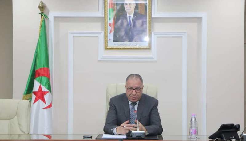 والي قسنطينة يشكل خلية يقظة لمتابعة التقلبات الجوية