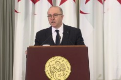 الوزير الأوّل يختتم أشغال إجتماع الحكومة مع الولاة