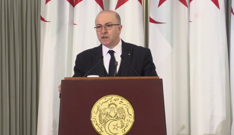 الوزير الأوّل يختتم أشغال إجتماع الحكومة مع الولاة