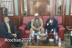 صامويل إيتو يحط رحاله بالجزائر لحضور فعاليات الشان