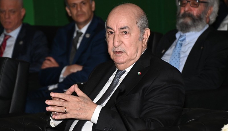 تكريم رئيس الجمهورية بدرع جهاز الجمارك الجزائرية