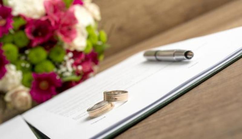 شاوية أصيلة تتمنى رجل يقدّر تدينها ويحترم قراراتها