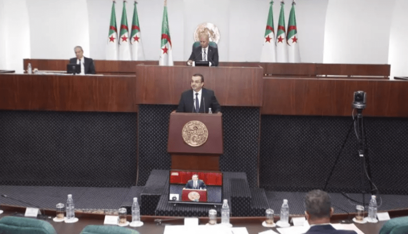 عرقاب: تسليم عدة مشاريع بـ2023 وفتح مناصب شغل