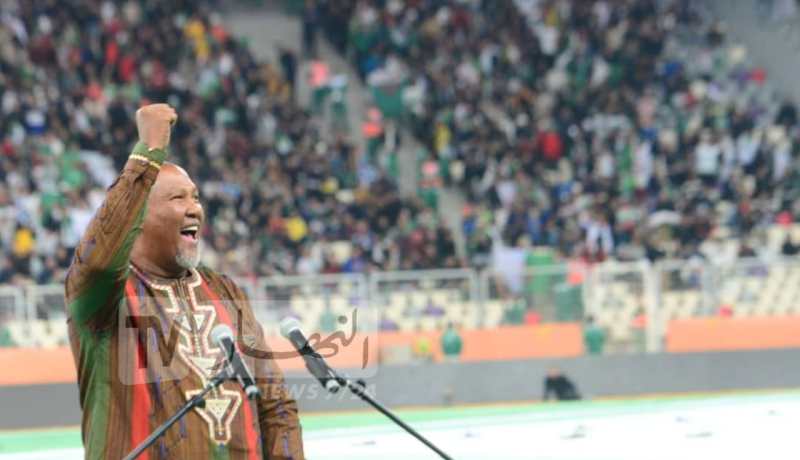 حفيد مانديلا يلهب مدرجات ملعب نيلسون مانديلا “الحرية لفلسطين”
