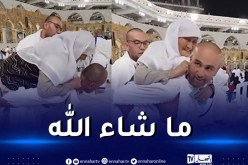 شاهد.. مُعتمر يخطف القلوب بهذا التصرف مع والدته