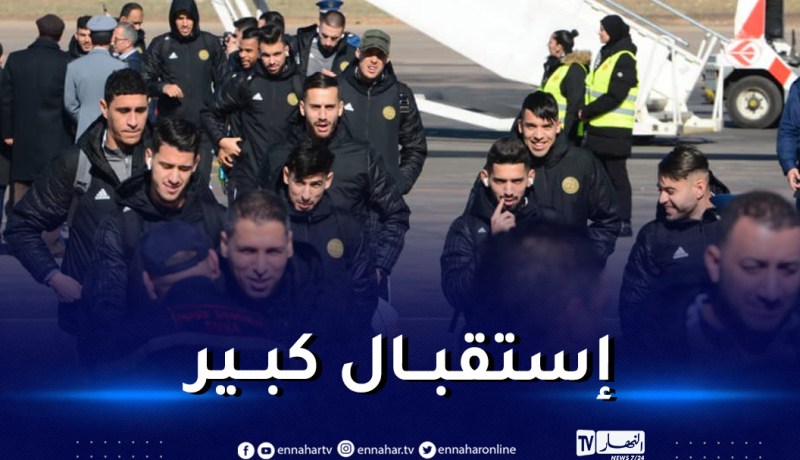 بالصور.. بعثة المنتخب المحلي تحط رحالها بوهران تحسبا لمواجهة النيجر