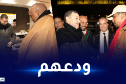 والي وهران يودع “إيتو” ويكرم رئيس الكاف بـ “البرنوس” الجزائري