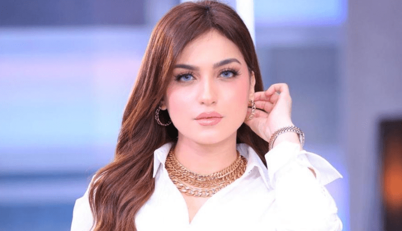 إحالة ياسمين عز على التحقيق بتهمة الانحياز للرجل!