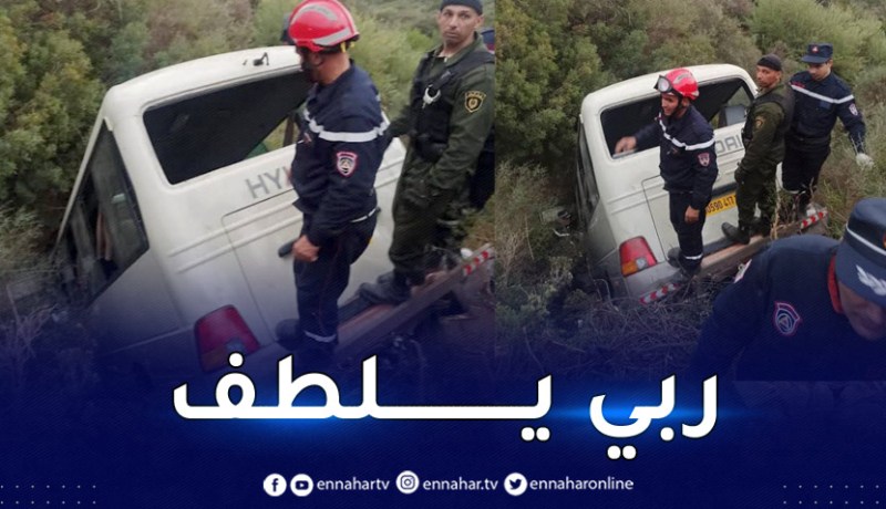 الدرك الوطني يكشف تفاصيل وأسباب حادث إنقلاب حافلة لنقل المسافرين في تيكجدة