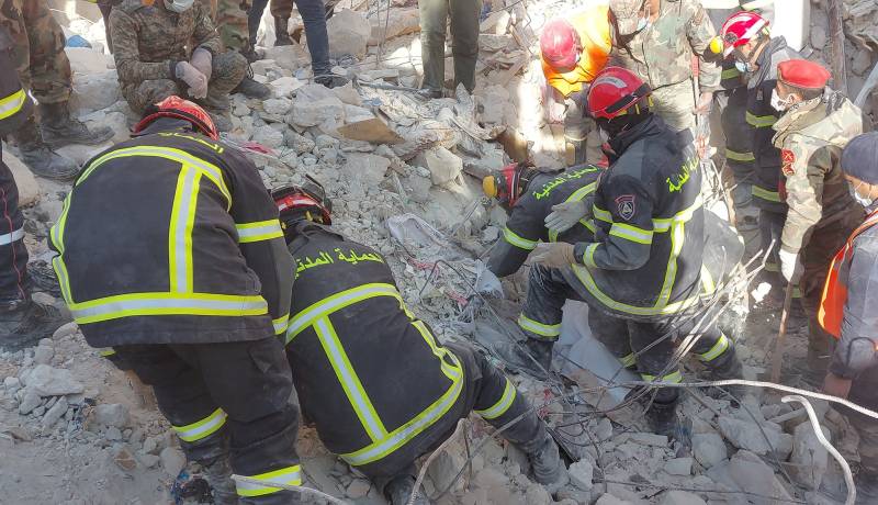 لحد الساعة.. الحماية المدنية تُنقذ 13 شخصا وتَنتشل 118 آخرين تحت الأنقاض