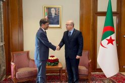 الوزير الأول يستقبل سفير جمهورية باكستان