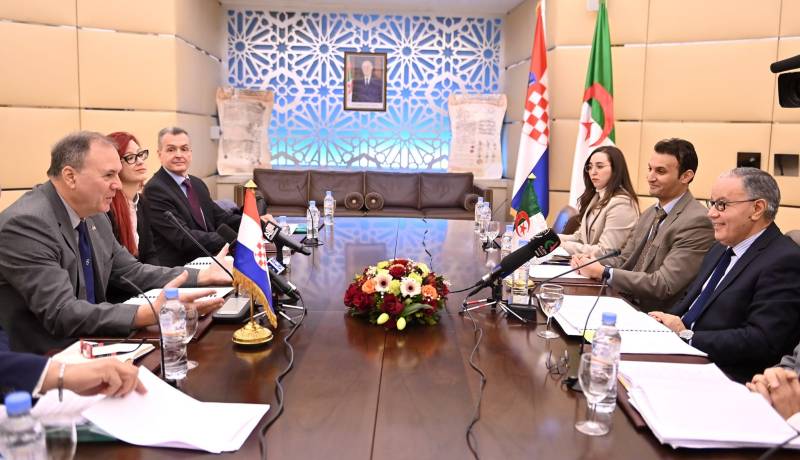 الجزائر وكرواتيا يؤكدان إلتزامهما بتعزيز شراكتهما الإقتصادية والتجارية