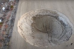 بالفيديو.. ظهور مفاجئ لحفرة عملاقة في تركيا