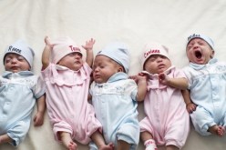 أم لـ7 أبناء تُنجب 5 آخرين ببطن واحدة في حالة نادرة