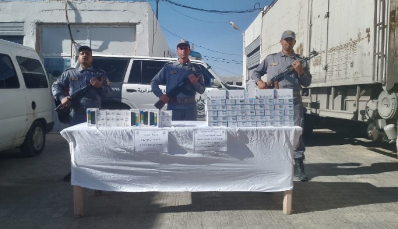 الجمارك: حجز 5 كلغ من الكوكايين ومواد غذائية مدعمة بأدرار وتندوف