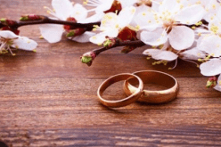 رجل يتمنى أن يظفر بذات الدين لتكون رفيقة لدربه