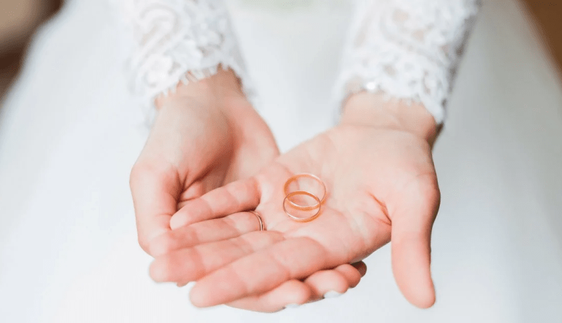 رجل خمسيني يريد أن يجتمع بإنسانة تقية