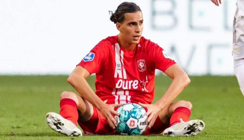 زروقي يغيب عن تفينتي لأول مرة منذ فيفري 2022