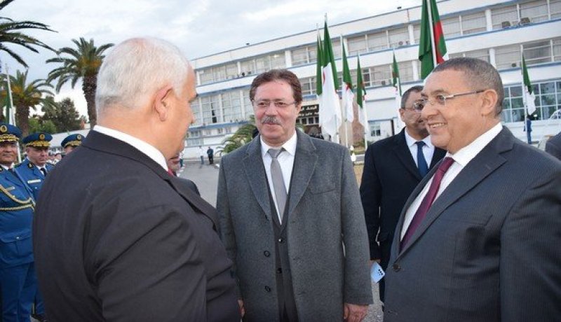 وزير الداخلية الفلسطيني يزور المدرسة العليا للشرطة بشاطوناف