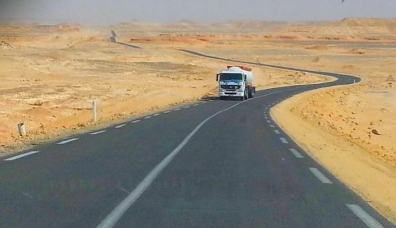 المصادقة على البرتوكول التنفيذي لمشروع طريق “تندوف- الزويرات”