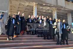 المحامون في وقفة احتجاجية تنديدا بقتل زميلهم جمال الدين شاوي