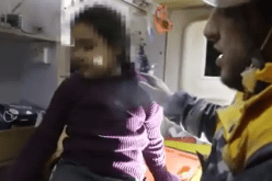 إمي وإخواتي ميتين.. حوار مؤلم بين مُنقذ وطفلة تحت الأنقاض