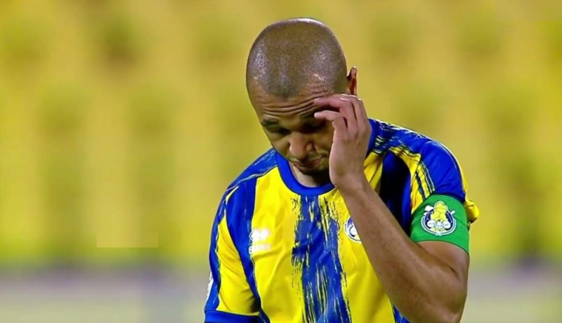 براهيمي يتعرض لإصابة ويخلط حسابات بوقرة قبل كأس العرب