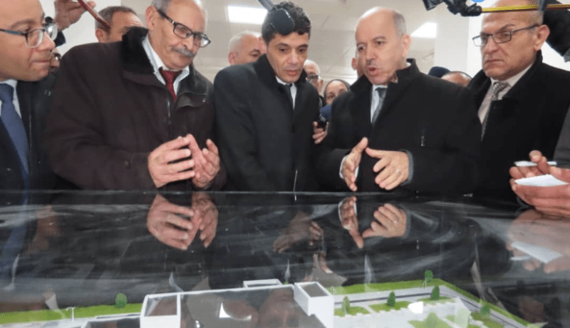 وزير الصحة يعاين مشروع إنجاز المركز الجهوي لمكافحة السرطان بتيارت