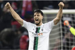 بن سبعيني يحتفل بفوزه رفقة غلادباخ على بايرن ميونيخ