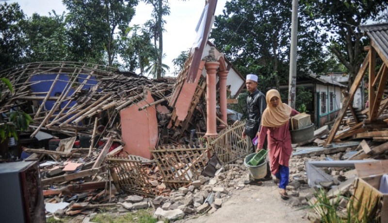 زلزال بقوة 6.4 درجة يضرب إندونيسيا
