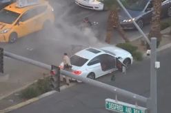 فيديو يحبس الأنفاس.. إنقاذ سائق اندلعت النيران في سيارته