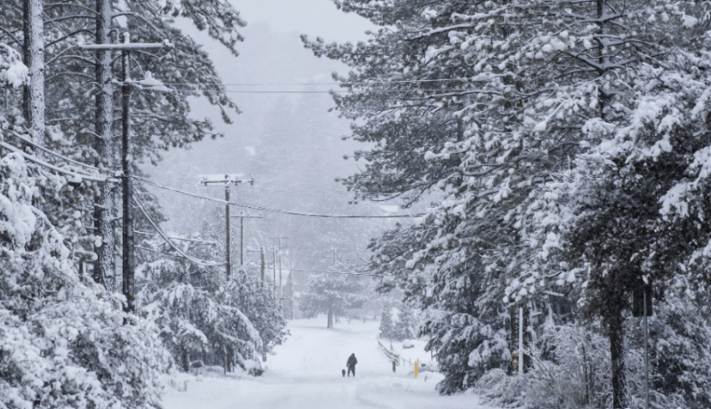 إنهيارات ثلجية تهدّد كاليفورنيا